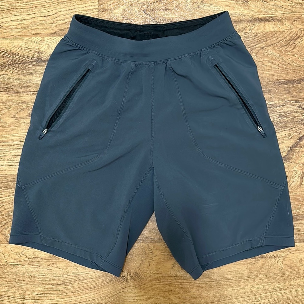 Lululemon athletic shorts, no liner
